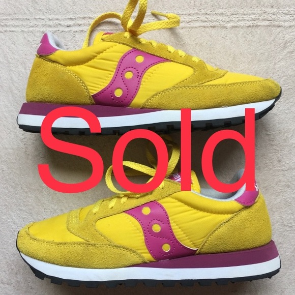 Saucony Shoes - Saucony Women’s shoes “Jazz”, size 8.5, YellowPink